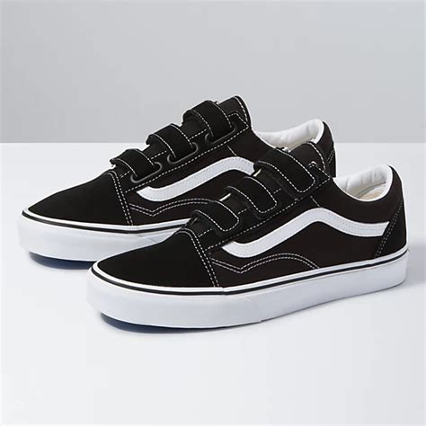 old skool canvas shoes